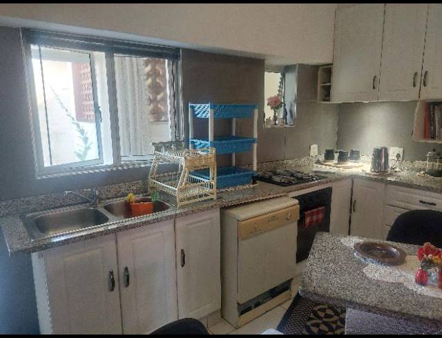 2 BEDROOM APARTMENT FOR SALE IN AMANZIMTOTI